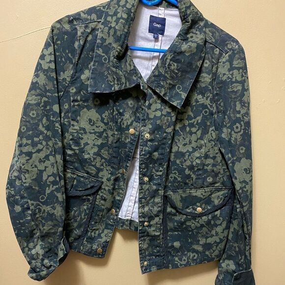 WOMENS GAP SMALL NWT JACKET - Picture 1 of 3